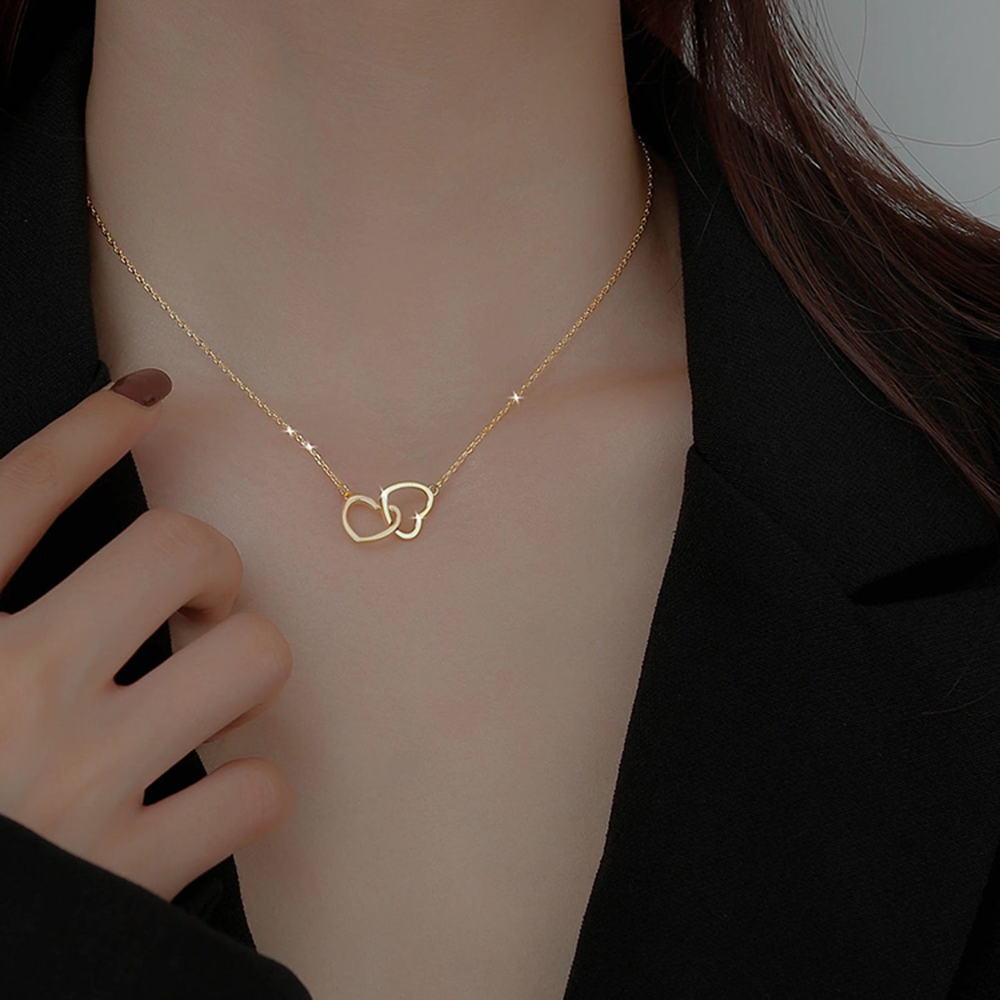 Love Word Necklace for Women Full Diamonds Dainty Necklace Rose Gold Plated Love Pendant Necklace with White CZ Elegant Women Jewelry Gift for Anniversaries & Valentine Day