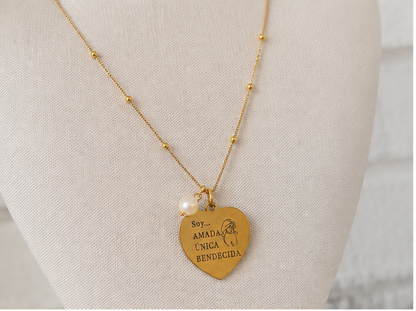 Collar Recordatorio AUB – Amada, Única & Bendecida
