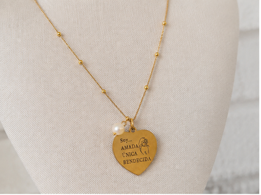 Collar Recordatorio AUB – Amada, Única & Bendecida