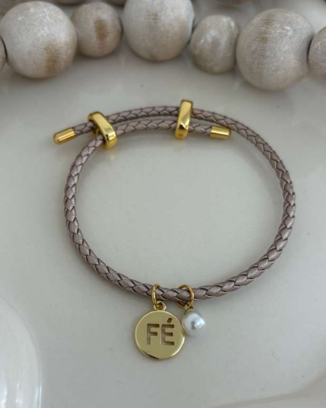 Pulsera FE - Ajustable en Leather